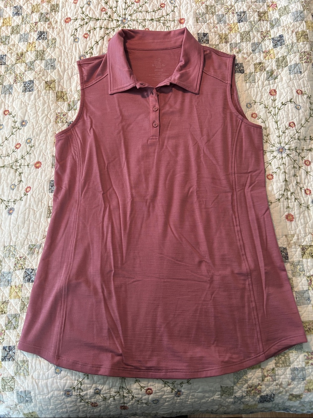 NWOT WoolX sleeveless top w collar and 3 buttons